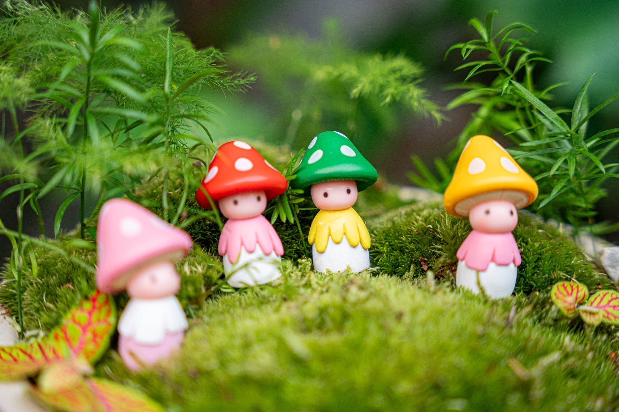 miniature figurine Toads