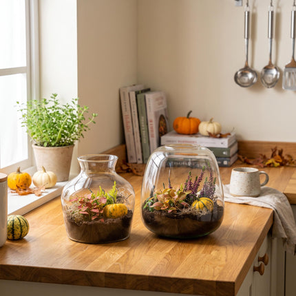 Little Joe Autumn – Glasflasche mit Herbstpflanzen und Mini-Kürbissen – Herbst-Flaschengarten DIY-Set – Ø 20 cm ↑ 22 cm
