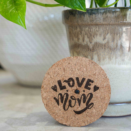 Gravierter LED-Korkdeckel – ‘LOVE MOM’ – Korkgröße S